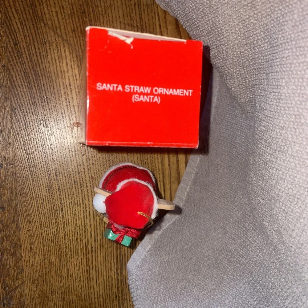 Avon Santa Straw Ornament‎